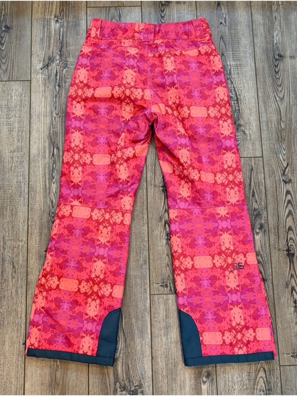 NWT Arctix Women's Insulated Snow Pants S 4-6 Red Summit Print 31" Inseam - Picture 2 of 9